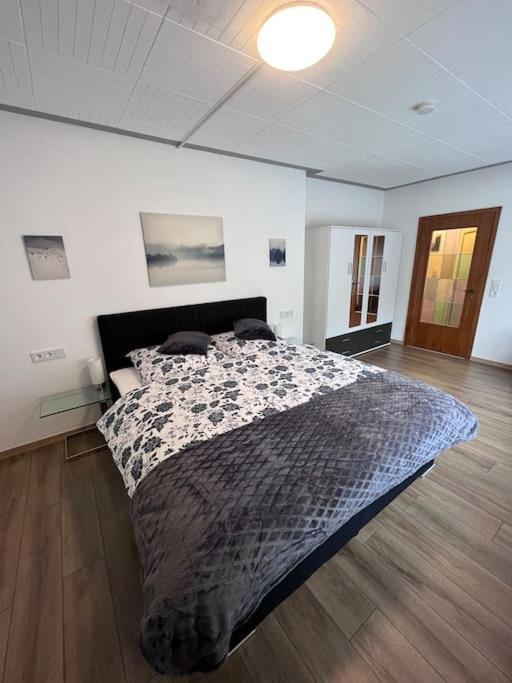 Modern Und Rustikal Mit Kamin Ferienwohnung Kohlert Bad Berleburg Εξωτερικό φωτογραφία